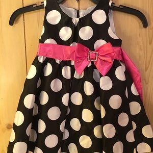 Size 2T dress super cute like new